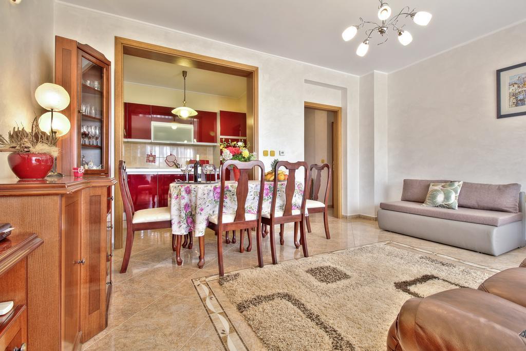 Apartment Roko Умаг Екстериор снимка